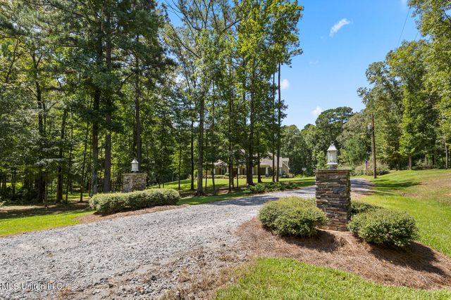 5095 Warner Drive, Brandon, MS 39042