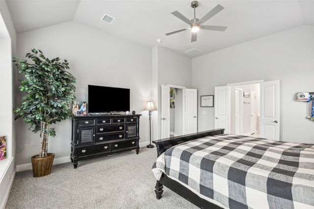 900 Superbloom Avenue, Justin, TX 76247