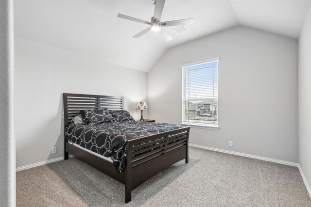 900 Superbloom Avenue, Justin, TX 76247