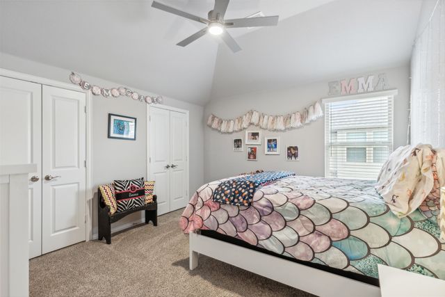 900 Superbloom Avenue, Justin, TX 76247