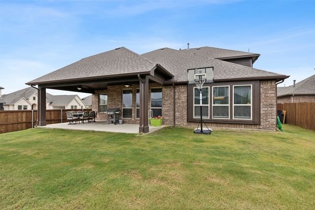 900 Superbloom Avenue, Justin, TX 76247