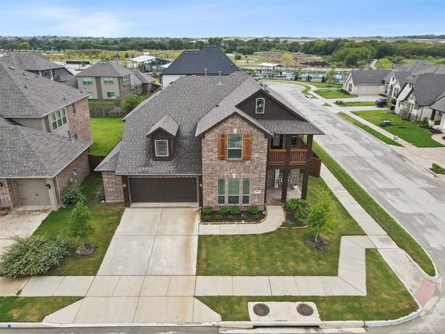 900 Superbloom Avenue, Justin, TX 76247