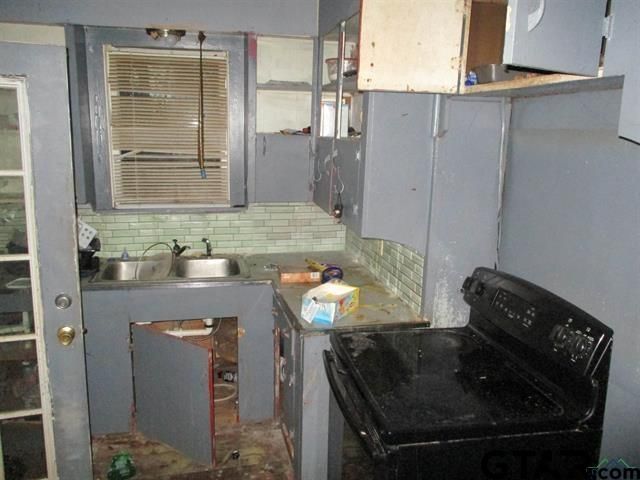 125 Wood St, Rusk, TX 75785