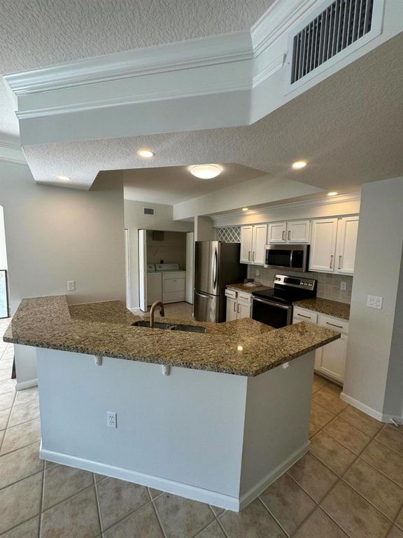 225 MURCIA Drive 305, Jupiter, FL 33458