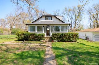 1545 Tanfield Street, West Bloomfield Charter Township, MI 48324