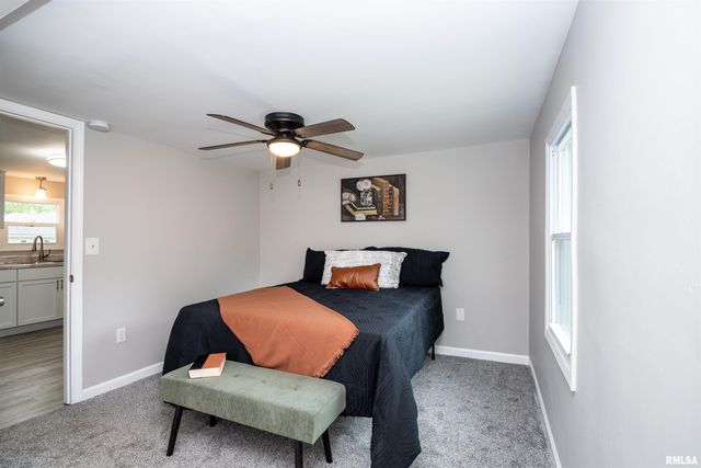 119 SUN VALLEY Court, East Peoria, IL 61611