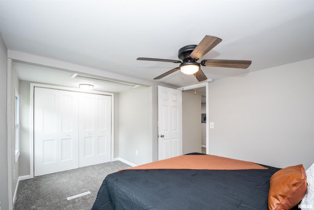119 SUN VALLEY Court, East Peoria, IL 61611