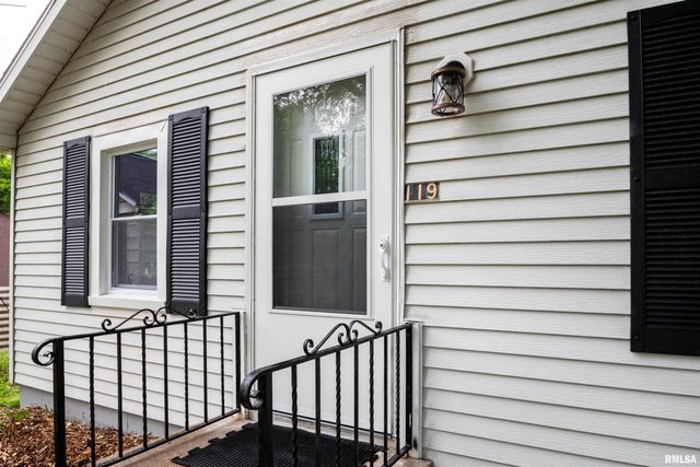 119 SUN VALLEY Court, East Peoria, IL 61611
