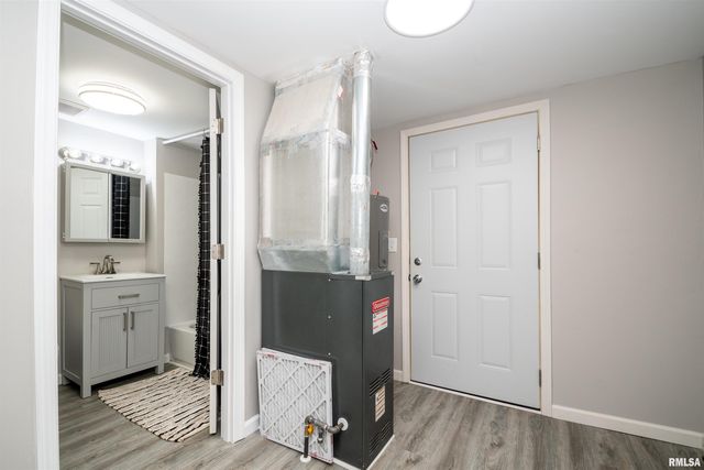 119 SUN VALLEY Court, East Peoria, IL 61611
