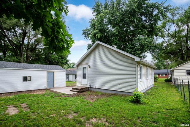 119 SUN VALLEY Court, East Peoria, IL 61611