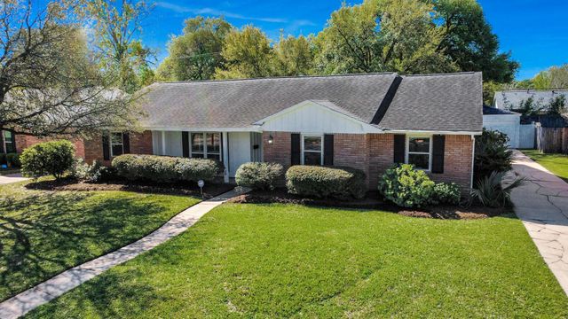 10719 Burgoyne Road, Houston, TX 77042