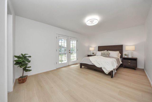 10719 Burgoyne Road, Houston, TX 77042