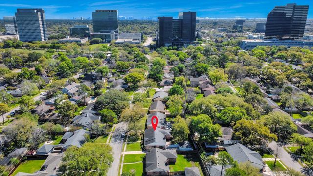 10719 Burgoyne Road, Houston, TX 77042