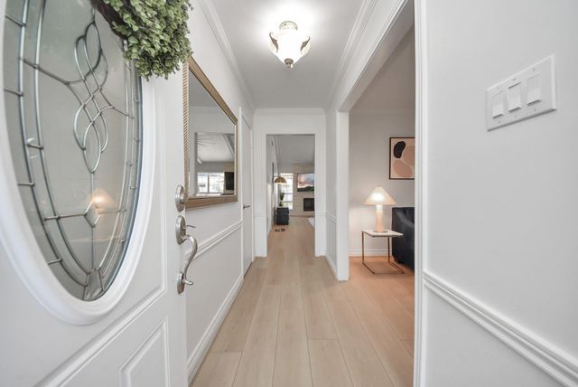 10719 Burgoyne Road, Houston, TX 77042