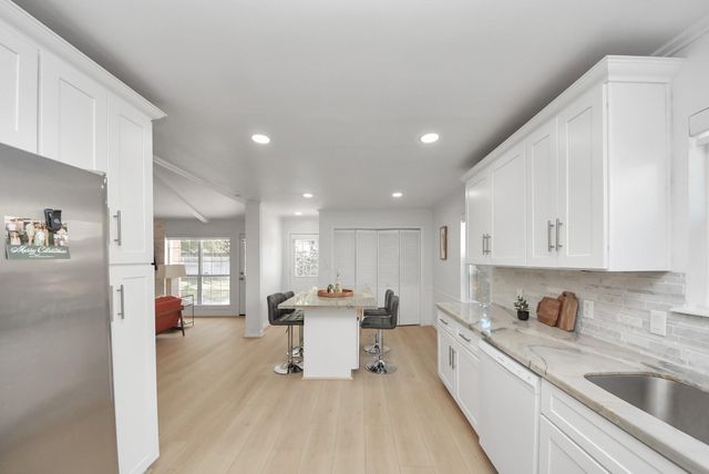 10719 Burgoyne Road, Houston, TX 77042