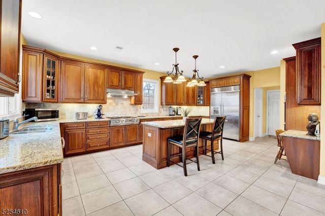 48 Flagstone Hill Rd, Wantage Twp., NJ 07461