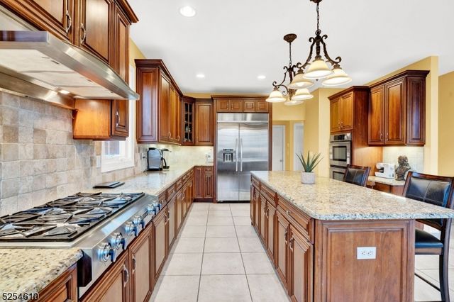 48 Flagstone Hill Rd, Wantage Twp., NJ 07461