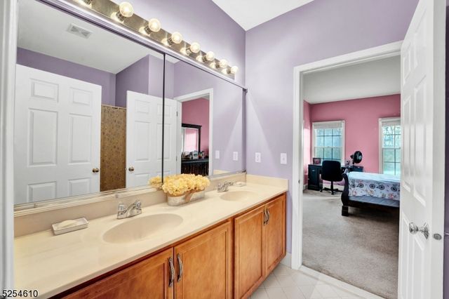48 Flagstone Hill Rd, Wantage Twp., NJ 07461