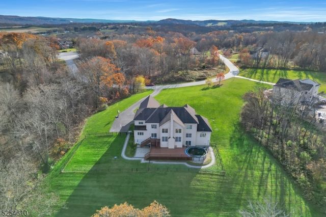 48 Flagstone Hill Rd, Wantage Twp., NJ 07461