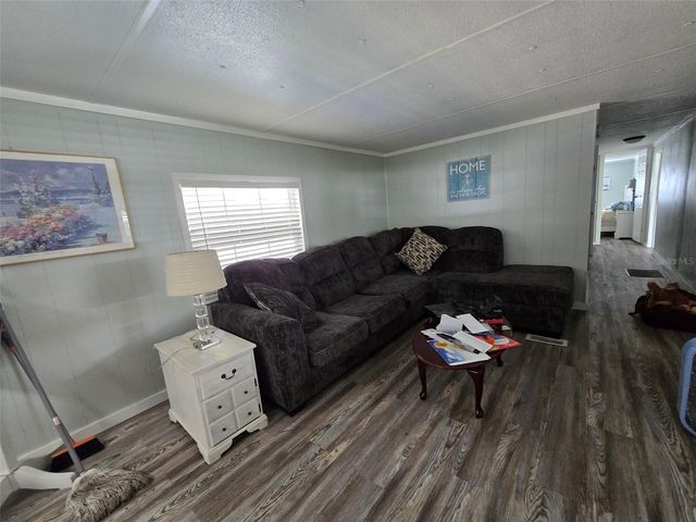 730 ROYAL PALM AVENUE, Lady Lake, FL 32159