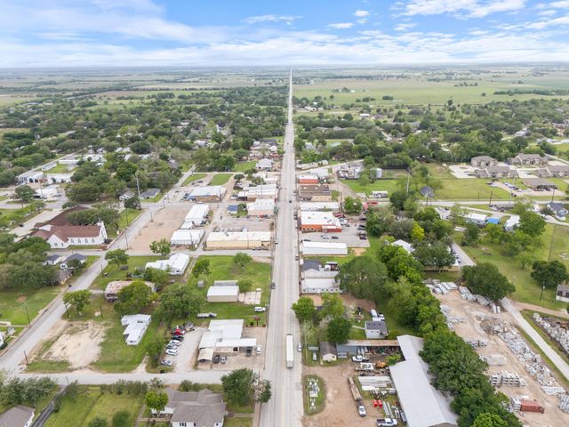 9115 Main Street, Needville, TX 77461