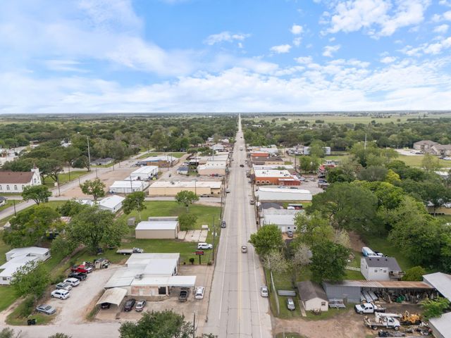 9115 Main Street, Needville, TX 77461
