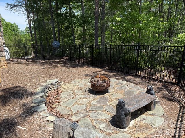 96 Boysenberry Drive, Nebo, NC 28761