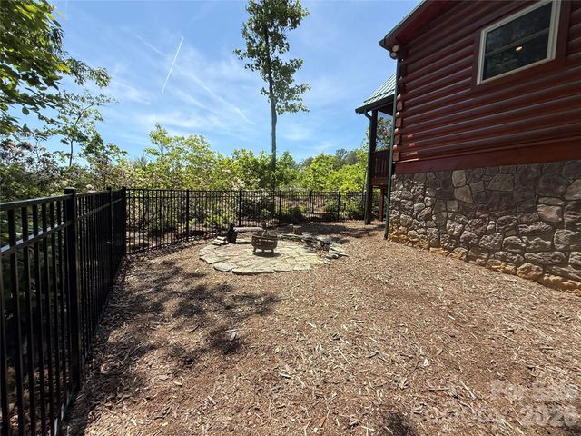 96 Boysenberry Drive, Nebo, NC 28761