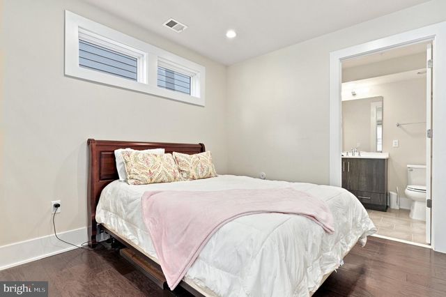 170 WINSOME CIR, Bethesda, MD 20814