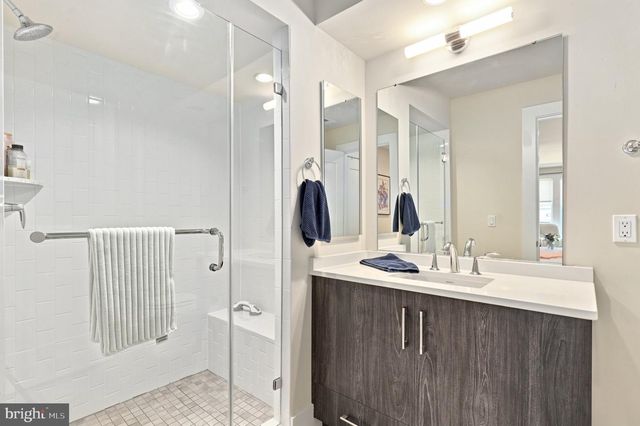 170 WINSOME CIR, Bethesda, MD 20814