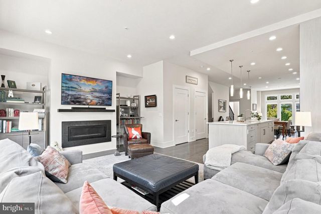 170 WINSOME CIR, Bethesda, MD 20814