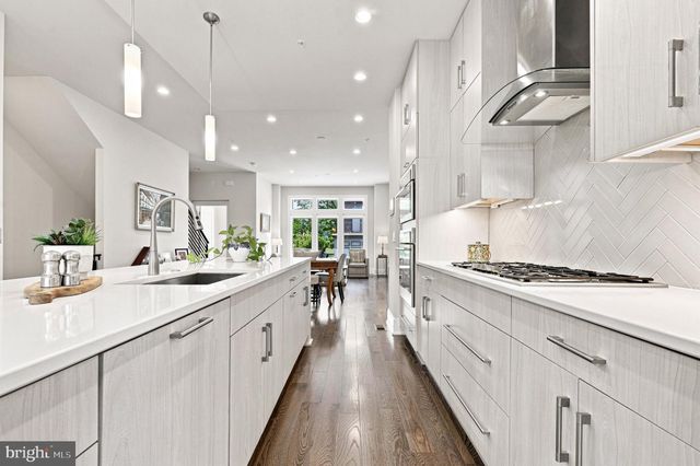 170 WINSOME CIR, Bethesda, MD 20814