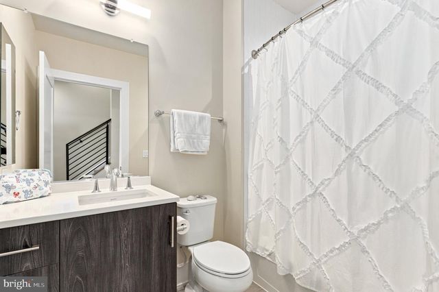170 WINSOME CIR, Bethesda, MD 20814