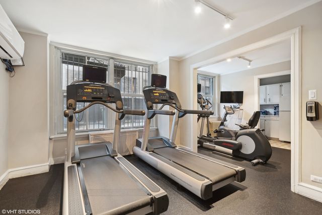 3500 N Lake Shore Drive 11C, Chicago, IL 60657