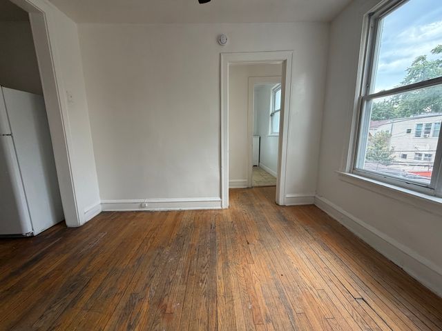 4515 N Hamlin Avenue 2, Chicago, IL 60625