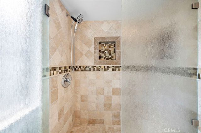 302 San Nicholas Court, Laguna Beach, CA 92651