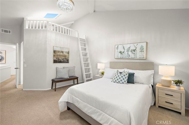 302 San Nicholas Court, Laguna Beach, CA 92651