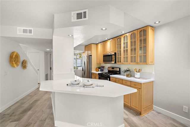 302 San Nicholas Court, Laguna Beach, CA 92651