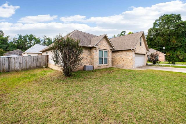 407 Wisteria Drive, Bauxite, AR 72011