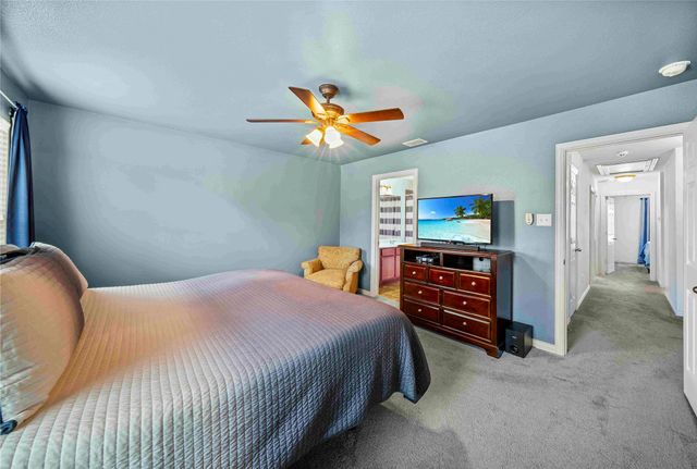 6808 Carrington Lane, Fort Worth, TX 76137