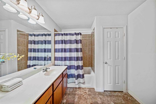 6808 Carrington Lane, Fort Worth, TX 76137