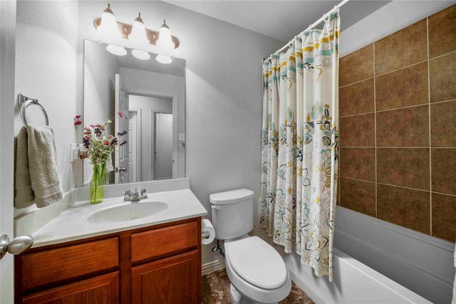 6808 Carrington Lane, Fort Worth, TX 76137