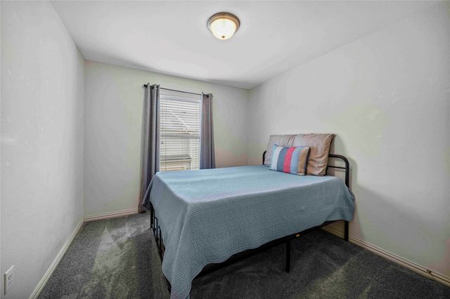 6808 Carrington Lane, Fort Worth, TX 76137