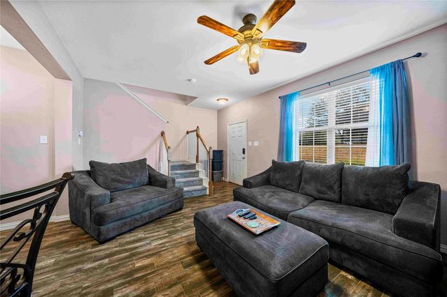 6808 Carrington Lane, Fort Worth, TX 76137