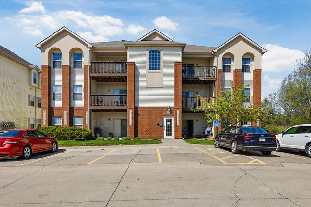805 Blue Sky Drive 301, North Liberty, IA 52317