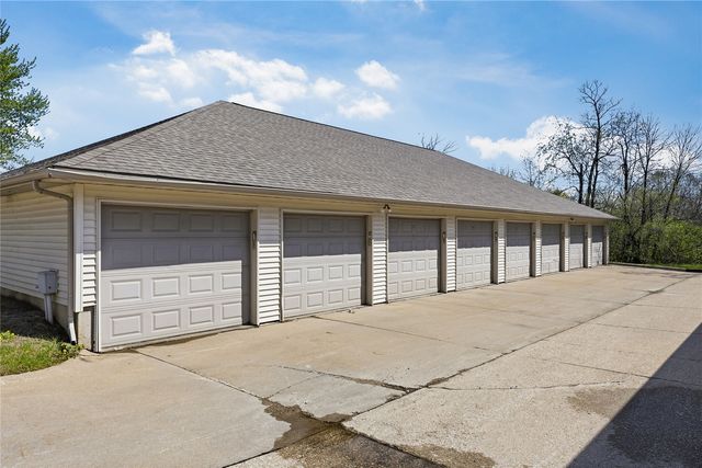 805 Blue Sky Drive 301, North Liberty, IA 52317