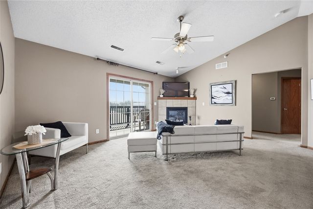 805 Blue Sky Drive 301, North Liberty, IA 52317