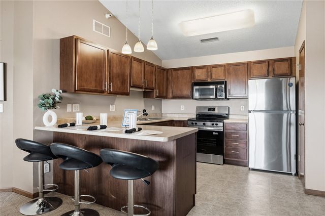 805 Blue Sky Drive 301, North Liberty, IA 52317
