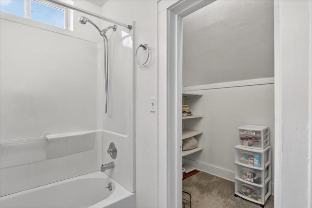 953 Oak Street, Beloit, WI 53511
