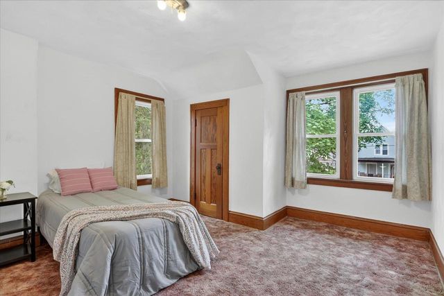 953 Oak Street, Beloit, WI 53511